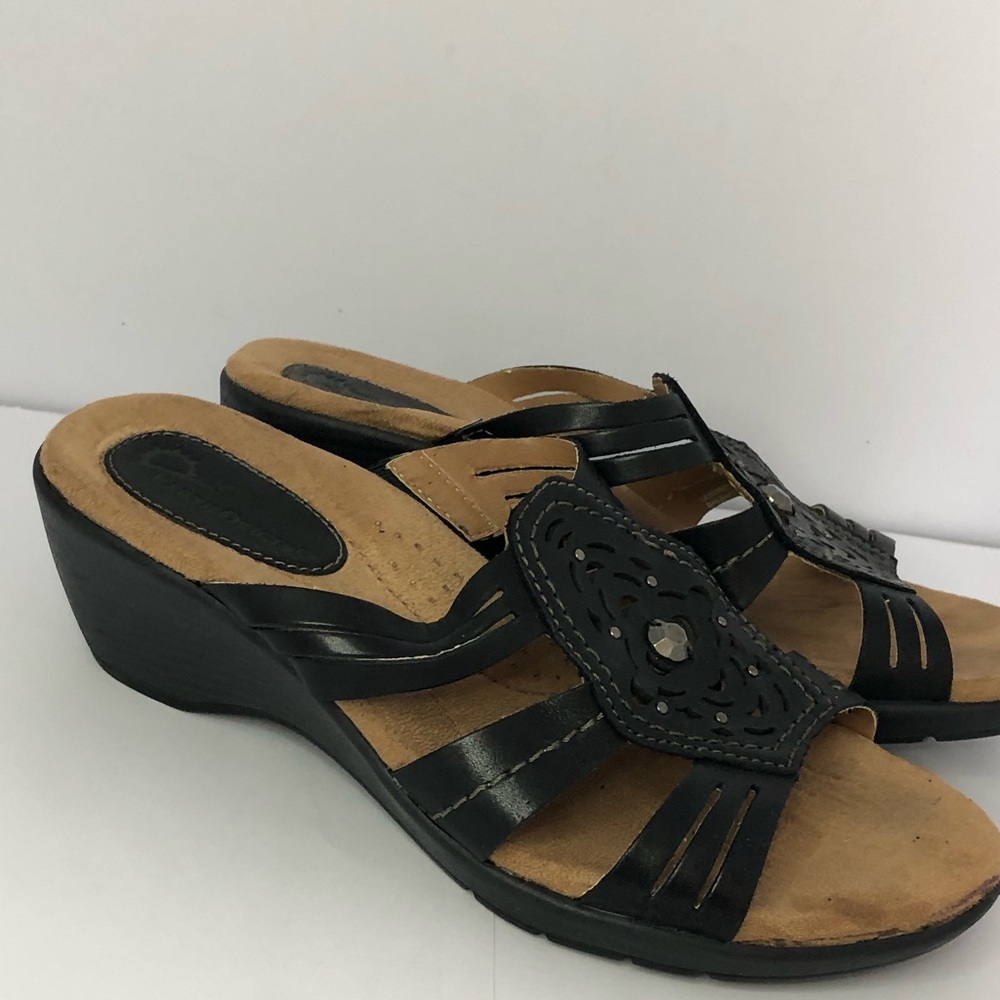 Earth Origins Black Slip on Wedge Sandal Strappy Studs Size 7.5 M Gina Leather